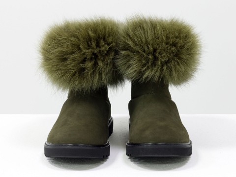 Женские кожаные UGG зеленого цвета с натуральным мехом песца
