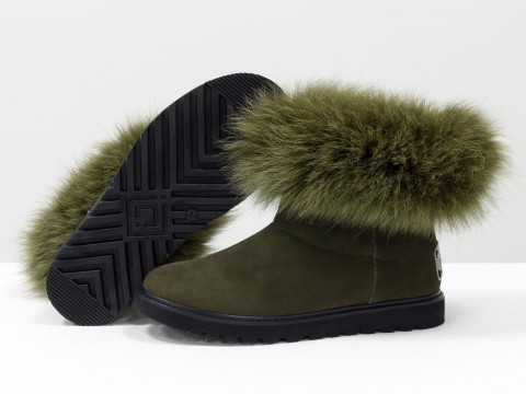 Женские кожаные UGG зеленого цвета с натуральным мехом песца