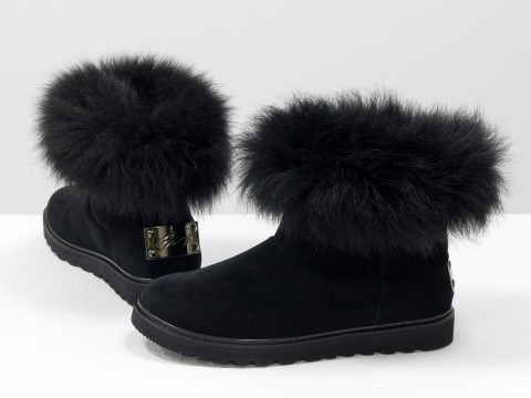 UGG замшевые черного цвета с мехом песца