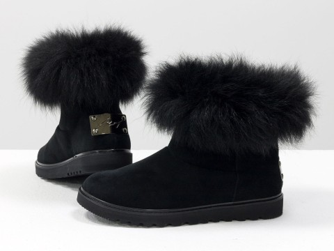 UGG замшевые черного цвета с мехом песца