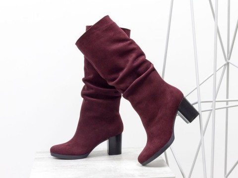 Женские бордовые сапоги гармошки из замши на каблуке,  М-17400/3-03